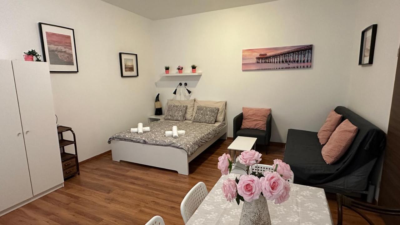 Apartment Juan บูดาเปสต์ ภายนอก รูปภาพ